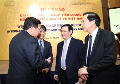 Cải cách chính sách tiền lương - Kinh nghiệm quốc tế và Việt Nam