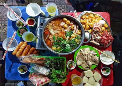 Nhận diện các yếu tố ảnh hưởng đến sự hài lòng của du khách quốc tế đối với các món ăn vỉa hè tại thành phố Hà Nội