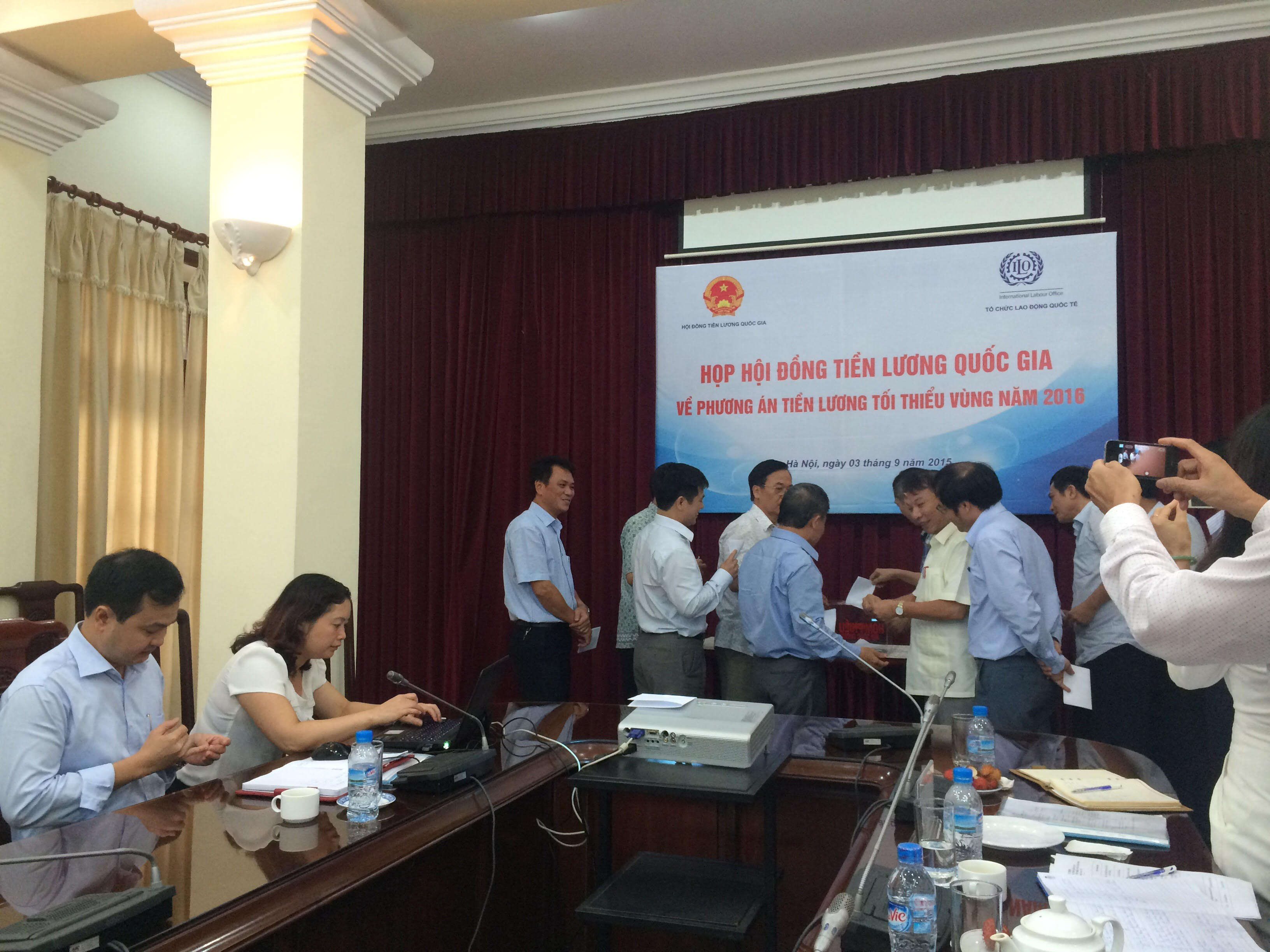 DNNN cần phải khẩn trương xây dựng thang, bảng lương mới