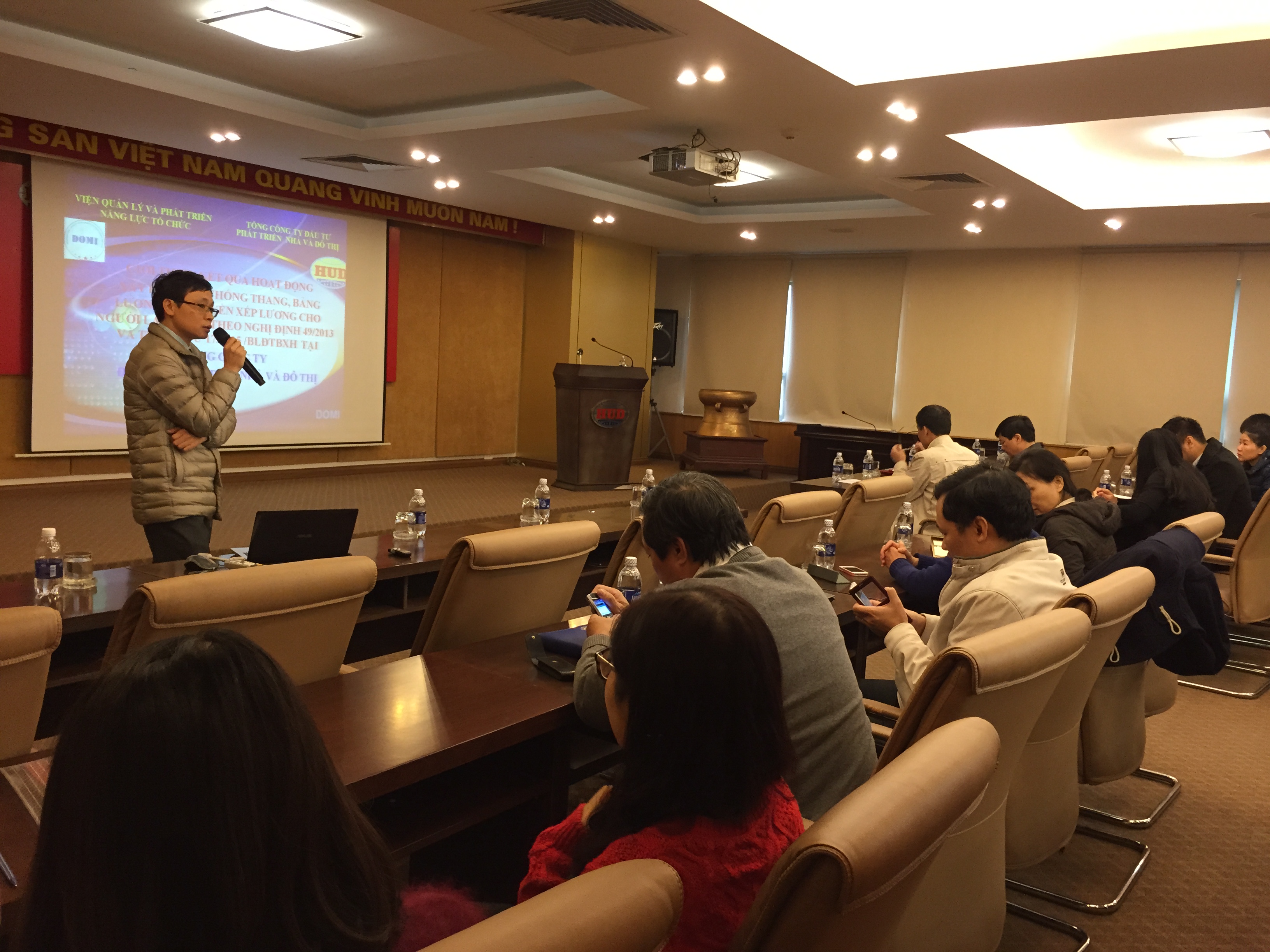 Tình trạng chậm xây dựng thang bảng lương theo Thông tư 17/2015